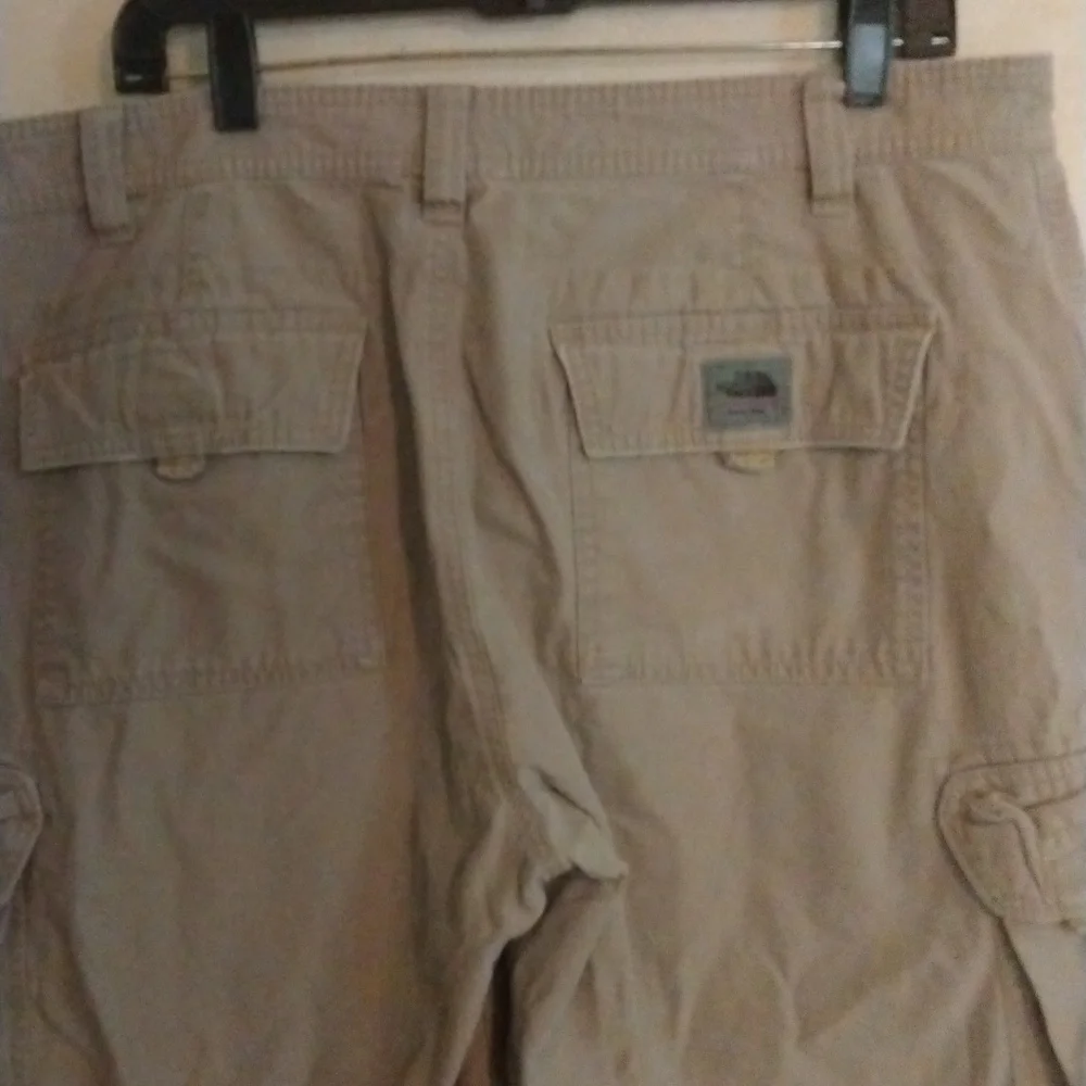 The North Face men's Tannish cargo shorts. Size 38. Get ready for spring!